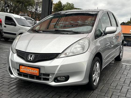 HONDA FIT 1.4 DX 16V FLEX 4P MANUAL HONDA FIT 1.4 DX 16V FLEX 4P MANUAL